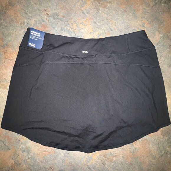 DSG Womens Performance Mid Rise Skort 2XL Black Slim Fit With Built-In Shorts - Picture 2 of 9